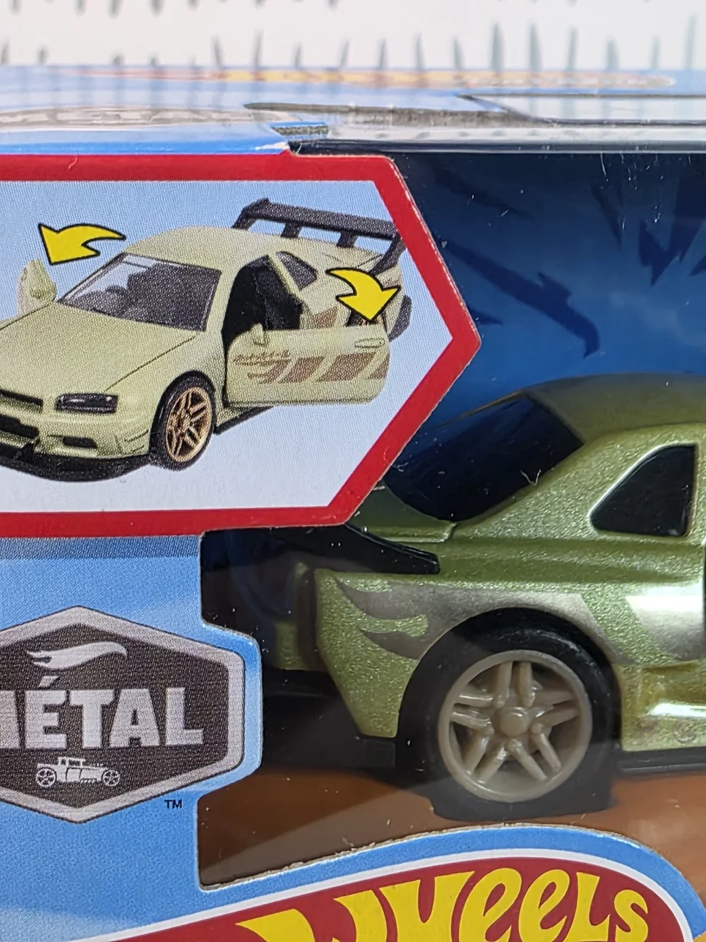 Hot Wheels Pull-Back Speeders 1999 Nissan Skyline GT-R Toy Car - Green